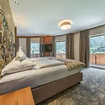 Hotel Pramstraller 4*