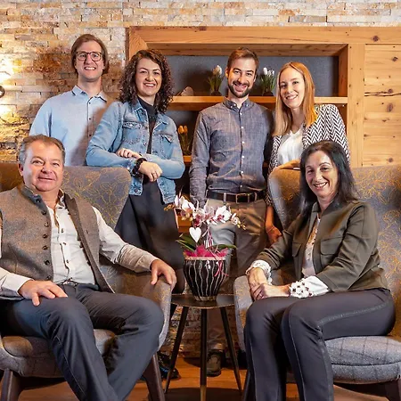 Ξενοδοχείο Pramstraller 4*