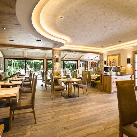 Pramstraller Hotel 4*