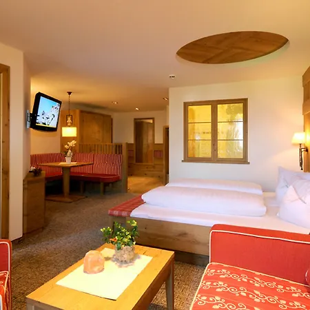Hotel Pramstraller 4*