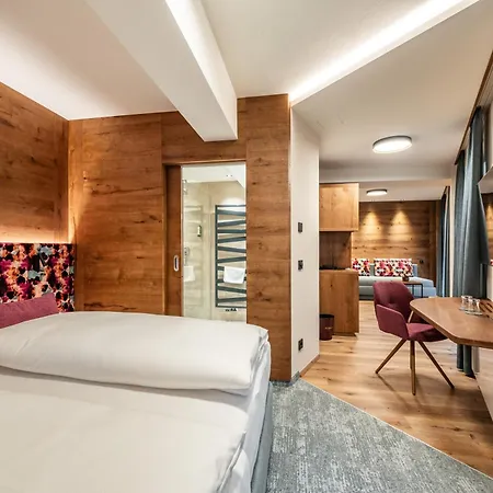 Pramstraller Hotel Mayrhofen