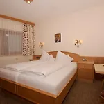 Pramstraller Отель Майрхофен